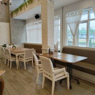 บรรยากาศ บ้านหญ้าขาว Baan Hyakhaw Cafe Coffee Bakery ศรีสมาน