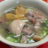 ก๋วยจั๊บน้ำใส