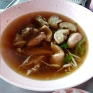 เมนูของร้าน ไทยดุสิต (แว่น) เนื้อตุ๋น-เอ็นตุ๋น
