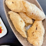 เจ๊หอย เริ่มต้น เมนูละ 29บาท ส้มตำ ยำ อาหารทะเล กุ้งแม่น้ำ หอยนางรม ทะเลดอง เมืองทอง