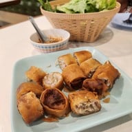 อรวรรณแหนมเนือง