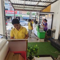 เดลี่โดนัทสาขาโคลกกลอย โคลกกลอย