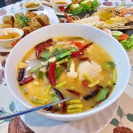 ร้านอาหารชายน้ำ(อยุธยา)