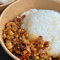 ข้าวใดใดกับไข่ดอง สาขาข้าวกล่องรสเผ็ด