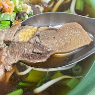 ก๋วยเตี๋ยวสถานีรถไฟ เนินมะกอก