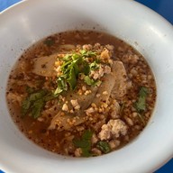 เมนูของร้าน ก๋วยเตี๋ยวลุงดำ