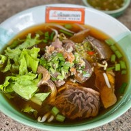 ก๋วยเตี๋ยวสถานีรถไฟ เนินมะกอก