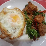 ก๋วยเตี๋ยวเรือหมู&ข้าวซอยไก่ พระยาสุเรนทร์ซอย4