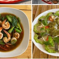 อาหารตามสั่ง อร่อยๆ & หมูทอดข้าวเหนียว