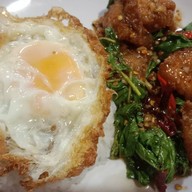 ก๋วยเตี๋ยวเรือหมู&ข้าวซอยไก่ พระยาสุเรนทร์ซอย4