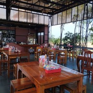 บรรยากาศ Poonphol Coffee House