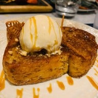 ศรีวรา บิสโทร แอนด์ คาเฟ่