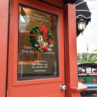 Flee Station Roastery & Bakery