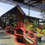 หน้าร้าน Poonphol Coffee House