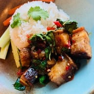 ศรีวรา บิสโทร แอนด์ คาเฟ่