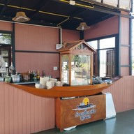 บรรยากาศ Poonphol Coffee House