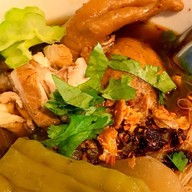 ก๋วยเตี๋ยวไก่มะระ ข้าวมันไก่(เจ้ปูเจ้าเก่า) เเพรกษา