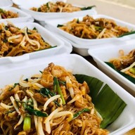 ป้าแห้ง ผัดหมี่โคราช