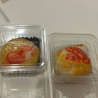 ขนมเปี๊ยะนำโชค อร่อยซอย 8 อ่างทอง อ่างทอง