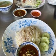 เมนูของร้าน ข้าวมันไก่นายชัย ไทรน้อย