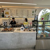 Roastniyom Coffee  ดอยสะเก็ด ขาเข้าเมือง