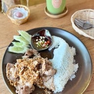เมนูของร้าน Hom's House (บ้านของหอม)