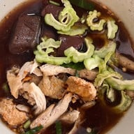 เจ๊หมวยก๋วยเตี๋ยวไก่มะระ เมืองทองธานี