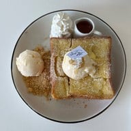 Sea you again cafe house