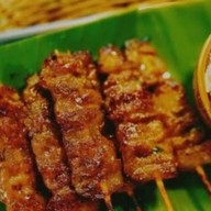 หมูปิ้งโบราณคุณหญิง (หน้าร้านเสื้อผ้าคุณหญิงติดกับร้านตั้มเล้ง)