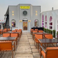 อีส้ม อีสานแซ่บ แจ่วฮ้อน หมูกระทะ ลานจอดรถเดียวกับ12บาร์