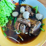 เลิศโอชา เนื้อตุ๋น หมูตุ๋น (หน้าอู่สมาน)