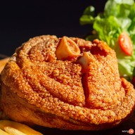 De' Club Pub & Restaurant