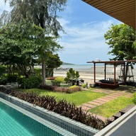 ตรีชวารีสอร์ท