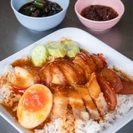 เมนูของร้าน ข้าวหมูแดงหมูกรอบราชบุรี