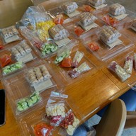 ป้าเหน่ยแหนมเนือง