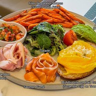 เมนูของร้าน Préf Café & Bar Sathon 11