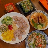 ป้าเหน่ยแหนมเนือง