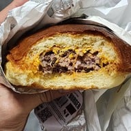 เมนูของร้าน NO DRAMA BURGER สีลม (windmill)