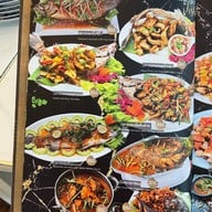 เฮงเฮ้าส์ Heng house food coffee &studio