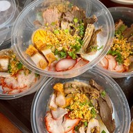 ก๋วยจั๊บน้ำข้น แม่สมนึก