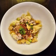 เมนูของร้าน ชามก๋วยเตี๋ยวเส้นคลุก บางนา