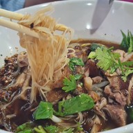 เมนูของร้าน ซิ้ม เป็ดพะโล้ ตลาดกิเลน ตลาดกิเลน