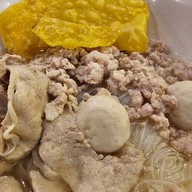 เมนูของร้าน ชามก๋วยเตี๋ยวเส้นคลุก บางนา