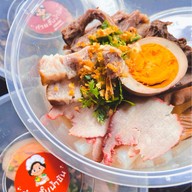 ก๋วยจั๊บน้ำข้น แม่สมนึก