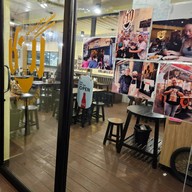 บรรยากาศ ชามก๋วยเตี๋ยวเส้นคลุก บางนา