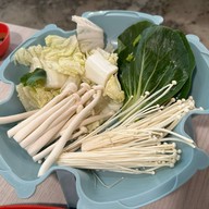 Shabubomb (ชาบู ข้าวหน้าเนื้อพ่นไฟ) ศาลายา พุทธมณฑลสาย5