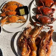 ร้านอาหารลานแลเล แอนด์แคมป์ปิ้ง ผาแดง หาดทรายรี