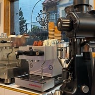 ACACIA Coffee House - บ้าน กาแฟ อาเคเซีย หมู่บ้านโกลเด้นทาวน์ศรีราชา-อัสสัมชัญ ถ.เก้ากิโล