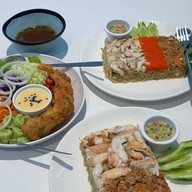 Sea The Sun cafe&Restaurant By.ซันก้ามปู -