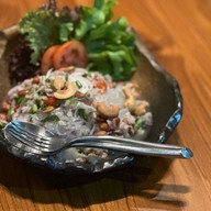 Welovewine - อาหารไทยพื้นบ้าน จีน ญี่ปุ่น ยุโรป ครบจบที่เดียว